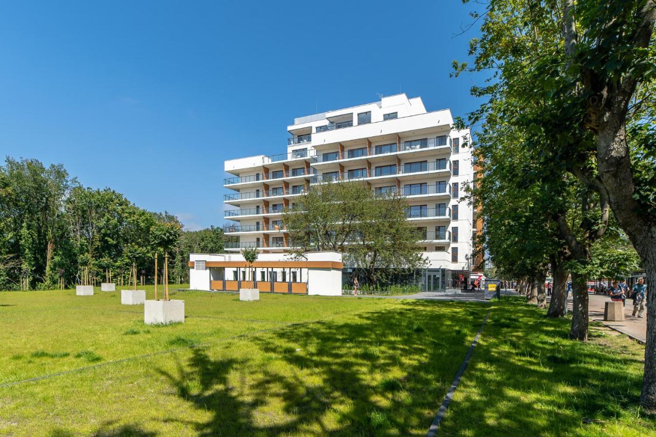 Family Holiday Apartment Aquamarina Prima By Noclegi Renters Miedzyzdroje Exterior photo